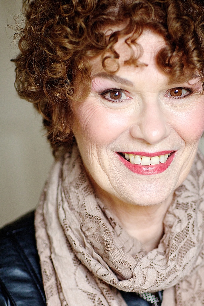 Dinah Jefferies